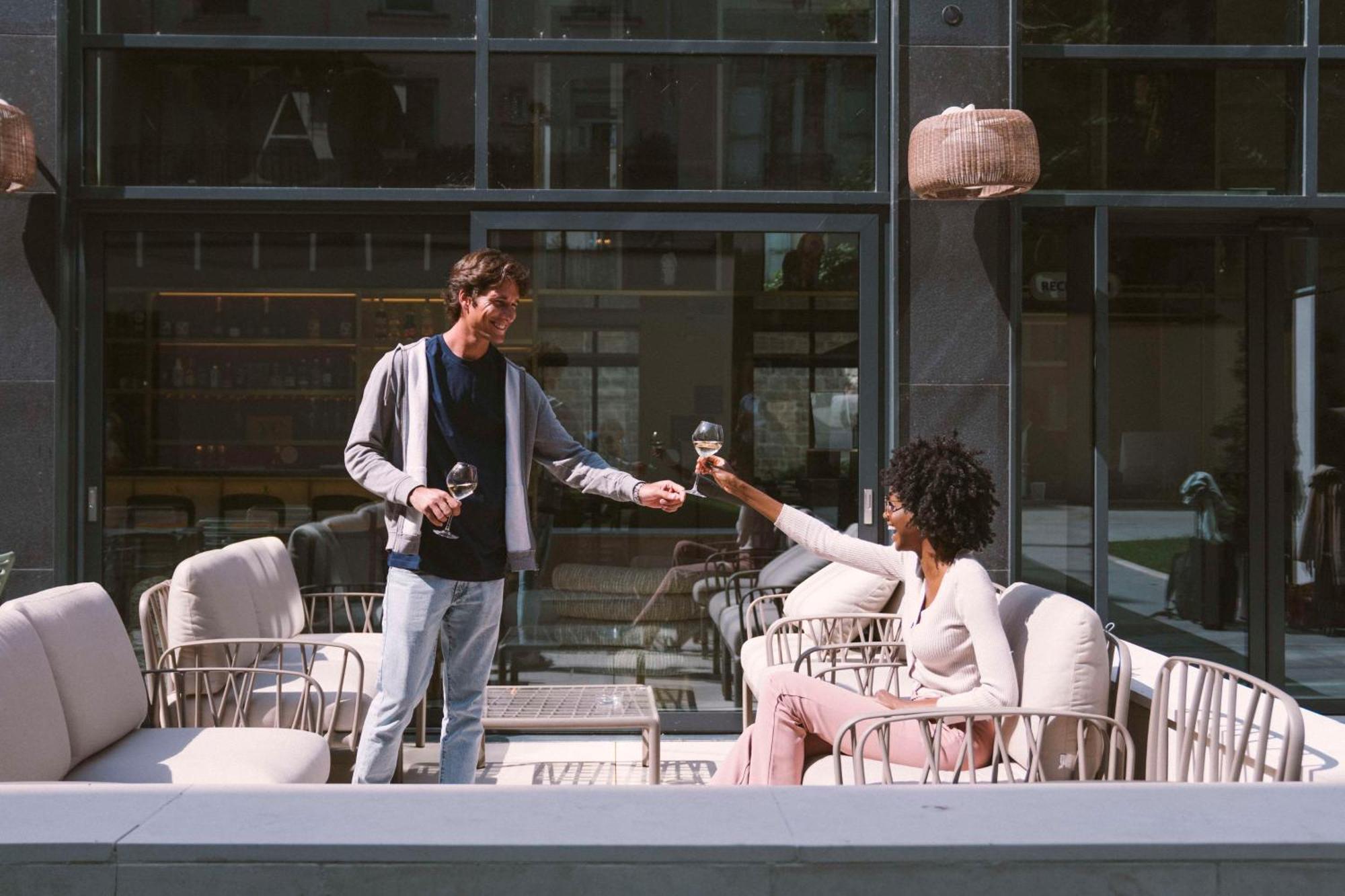 Hotel Yac Paris Clichy, A Member Of Radisson Individuals Exterior foto