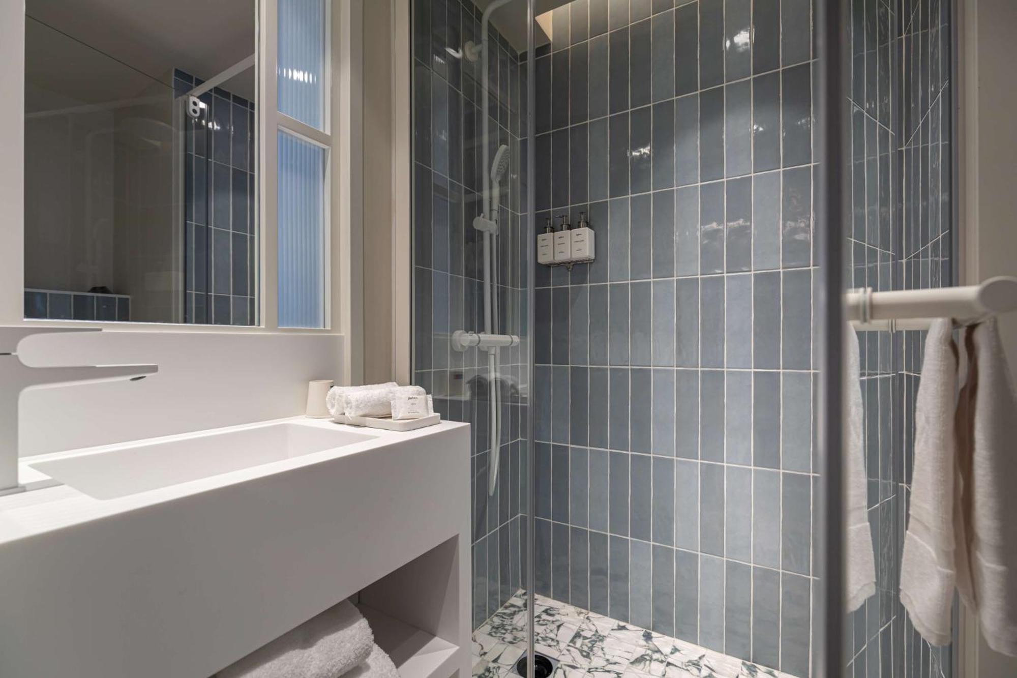 Hotel Yac Paris Clichy, A Member Of Radisson Individuals Exterior foto
